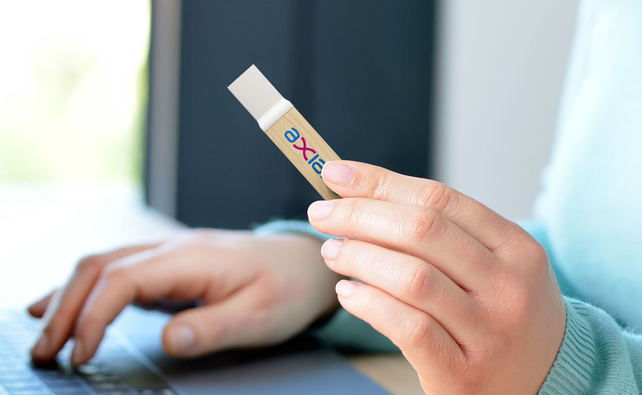 Carve - USB Sticks i Træ gallery thumbnail