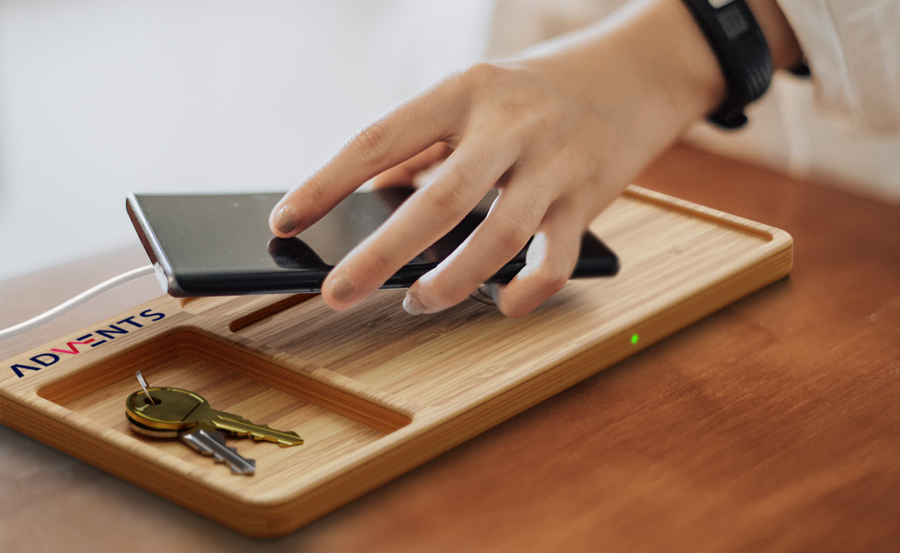 EcoDesk - speciallavet trådløs oplader gallery thumbnail