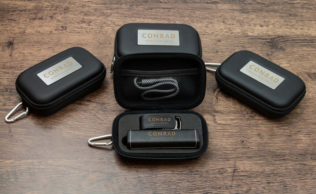 Leather S - Gavesæt med logo gallery thumbnail