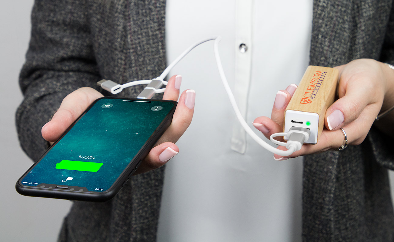 Maple - Logo Power Bank gallery thumbnail