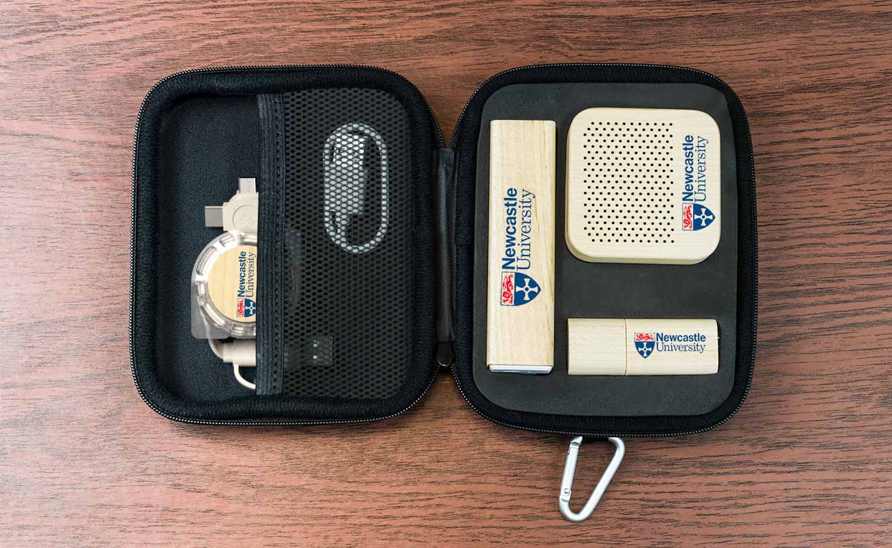 Maple L - Gavesæt med logo gallery thumbnail