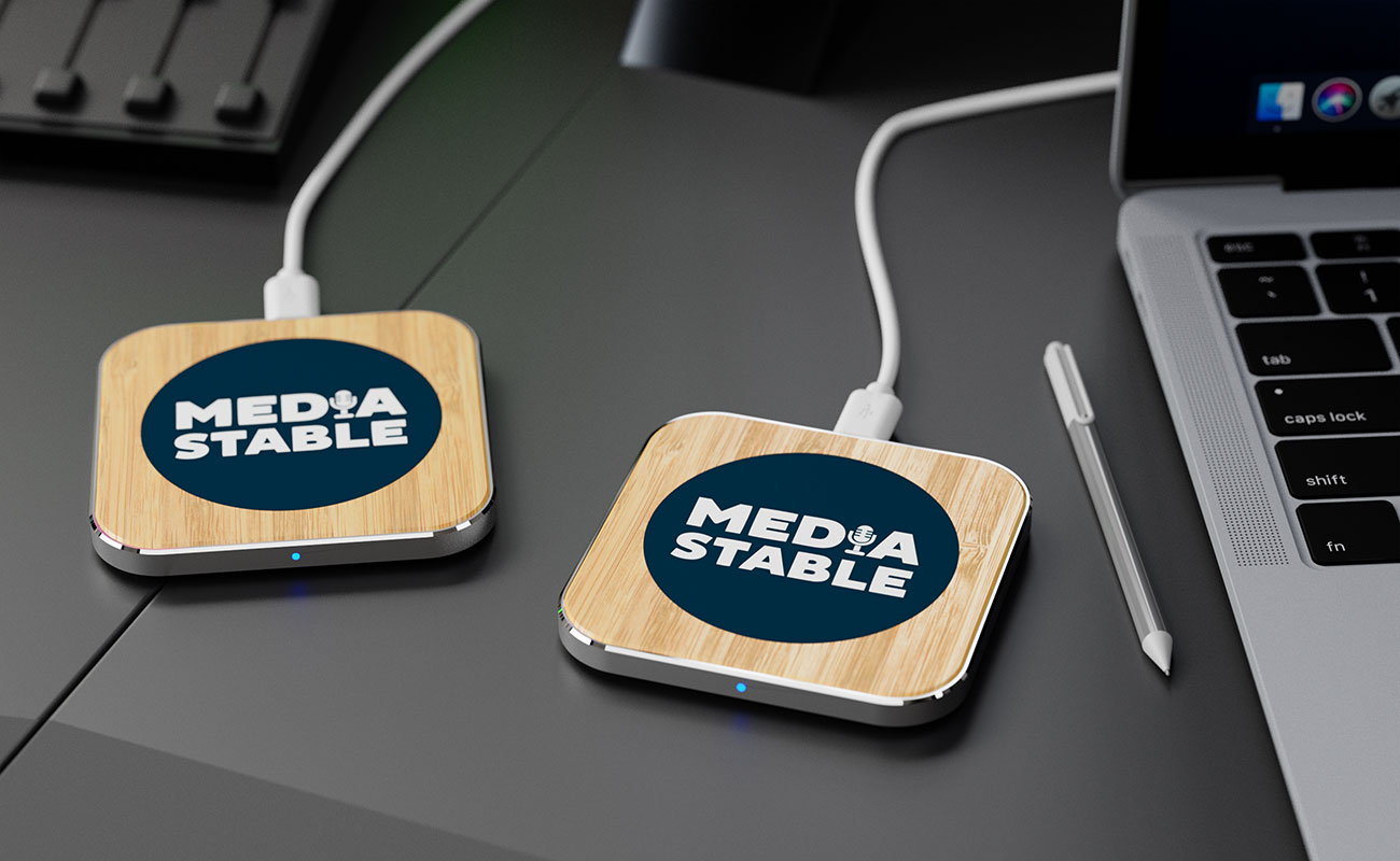 Savanna - Speciallavet trådløs oplader i Bambus gallery thumbnail