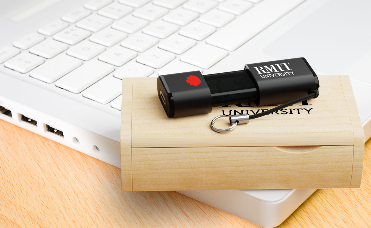 Shift - USB-C Nøgle med Logo gallery thumbnail