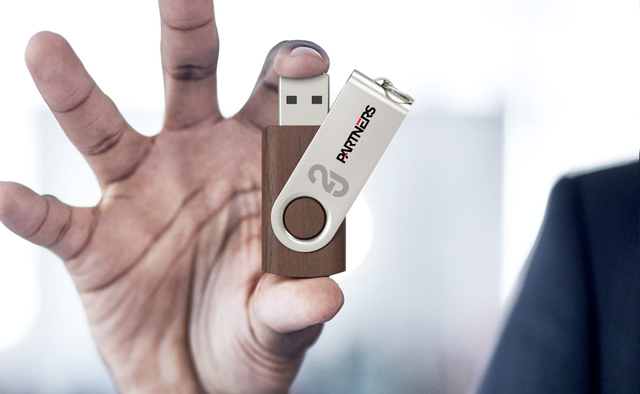 Twister Wood - USB Stick Træ gallery thumbnail